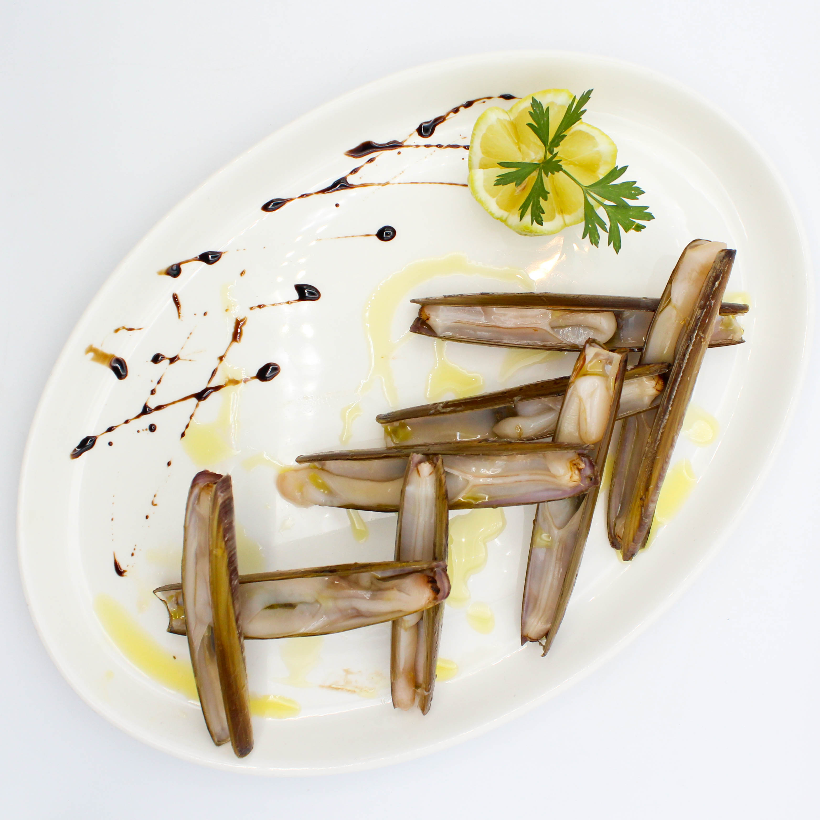 Grilled razor clams 